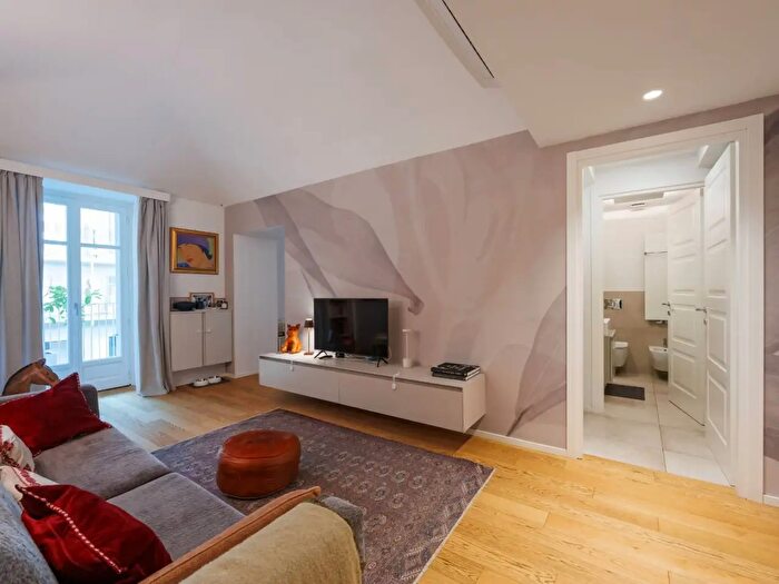 Appartamento quadrilocale in vendita in Via Vittorio Alfieri, Torino