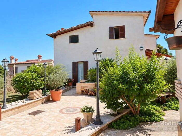 Casa con 5 locali in vendita in Via Balzo delle Pernici, Capena