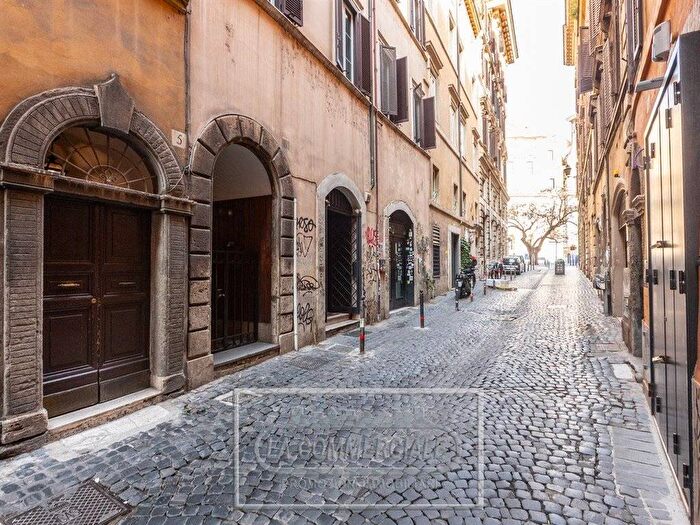 Appartamento monolocale in affitto in Via dei Cartari, Campo de Fiori, Roma