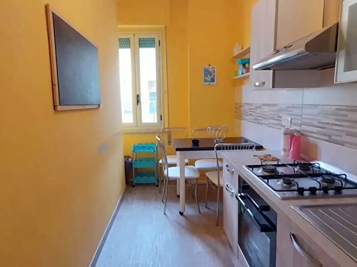Appartamento con 6 locali in affitto in Catanzaro
