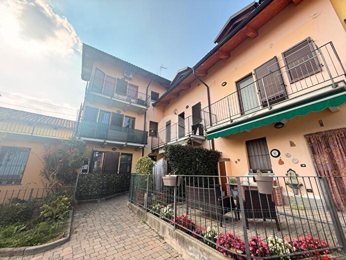 Appartamento bilocale in vendita in Via Madonnina, Gassino Torinese