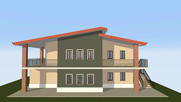 Casa con 8 locali in vendita in Tolentino