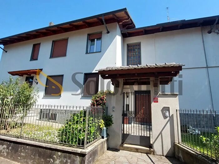 Appartamento trilocale in affitto in Via San Pietro, Candelo