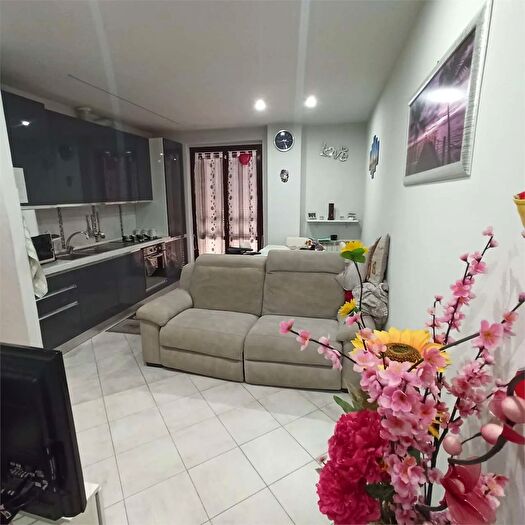 Appartamento bilocale in vendita in Luni