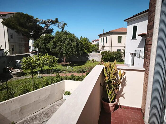 Appartamento trilocale in vendita in Livorno