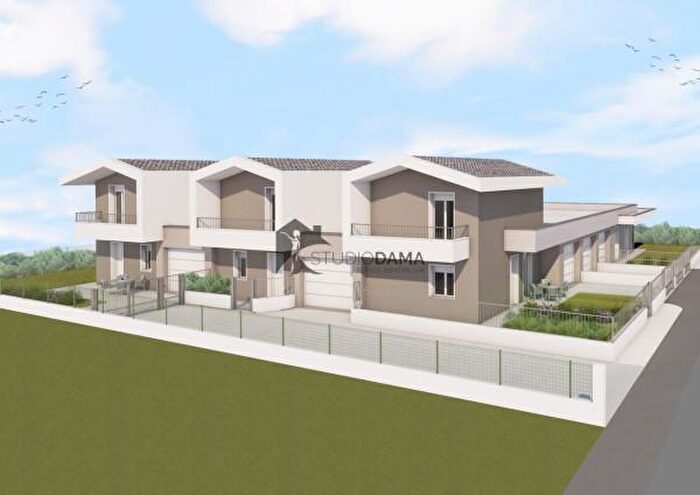 Casa quadrilocale in vendita in Lonato