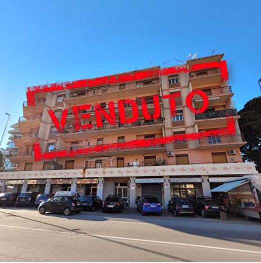 Appartamento quadrilocale in vendita in Via Adolfo Celi, Messina
