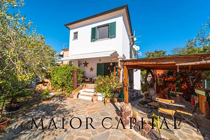 Casa trilocale in vendita in Via Garigliano, Budoni