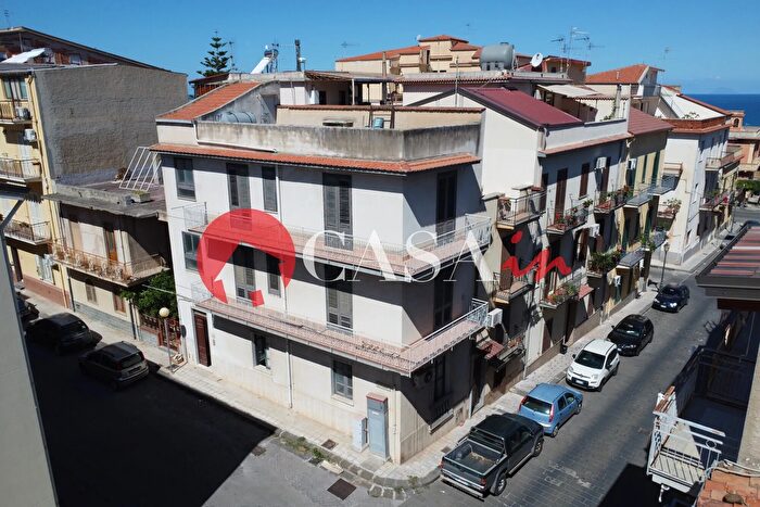 Casa con 7 locali in vendita in Fiume, Acquedolci