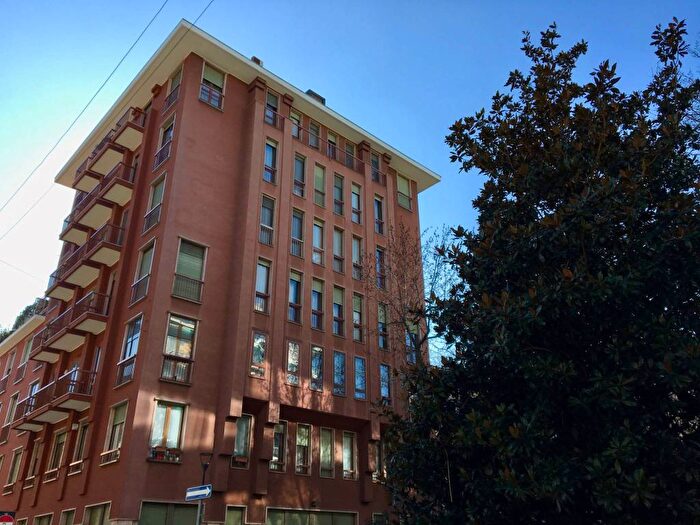 Appartamento trilocale in affitto in Via Nirone, SantAmbrogio, Milano