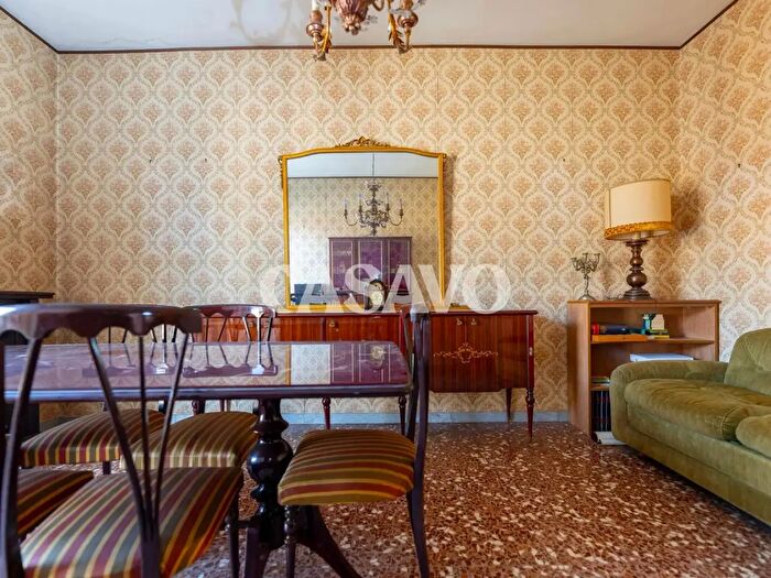 Appartamento con 5 locali in vendita in Firenze