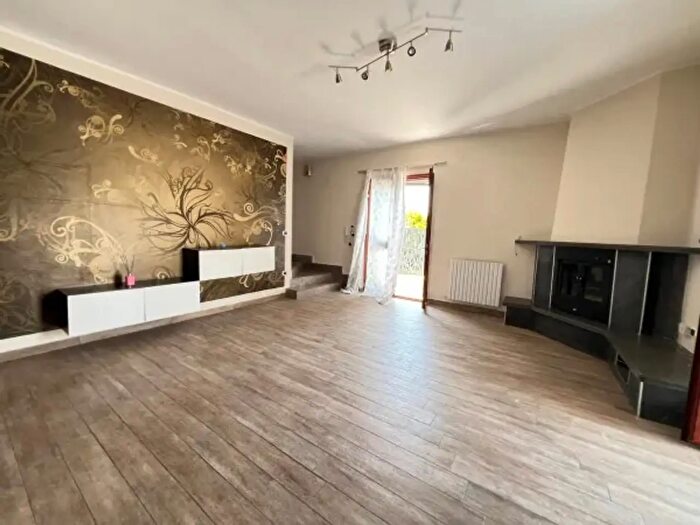 Casa con 6 locali in vendita in Via Lago Patria, Giugliano In Campania