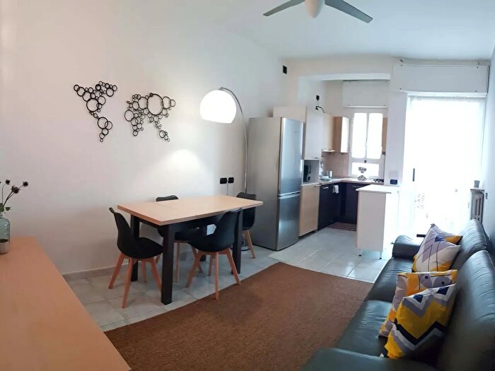 Appartamento monolocale in affitto in Via Val di Bondo, Milano