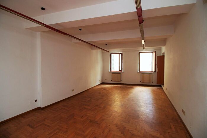 Appartamento quadrilocale in vendita in a Indipendenza, Siena