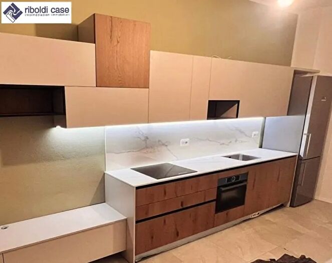 Appartamento trilocale in vendita in Seregno