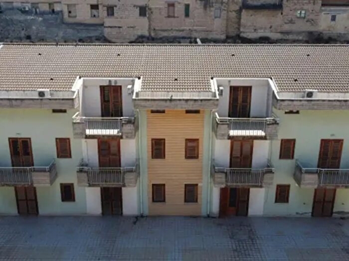 Appartamento con 5 locali in vendita in Via Agnone, Lentini