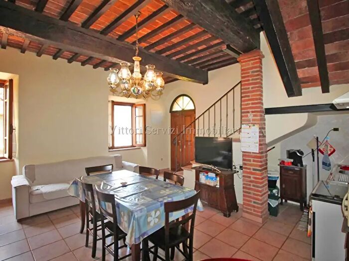 Casa con 5 locali in vendita in Via dei Fossi, Sinalunga