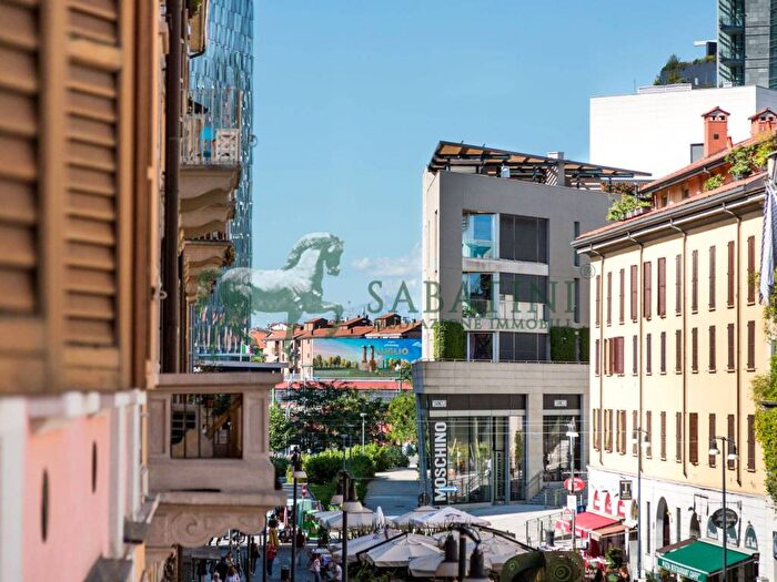 Appartamento quadrilocale in affitto in Piazza Aprile, Garibaldi Corso Como, Milano