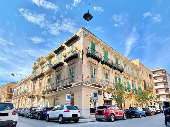 Appartamento con 6 locali in affitto in Via Nino Bixio, San Martino, Messina