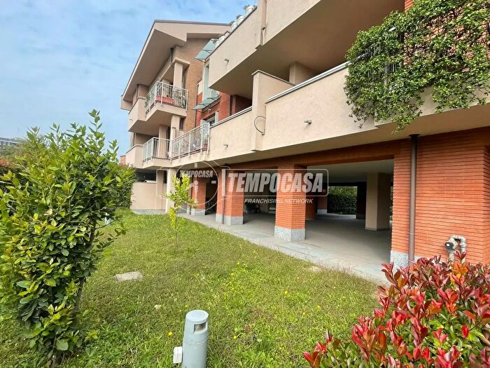 Appartamento trilocale in vendita in Via Camposanto, Paderno Dugnano