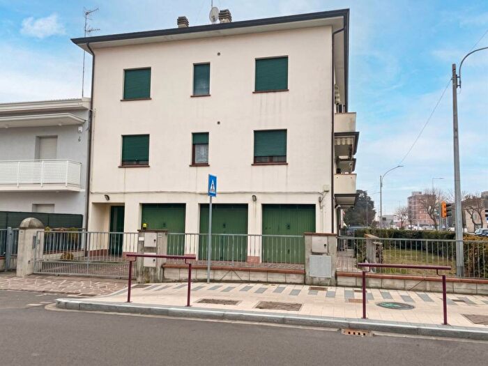Appartamento monolocale in affitto in Via Cristoforo Colombo, Stadio Acquedotto, Carpi