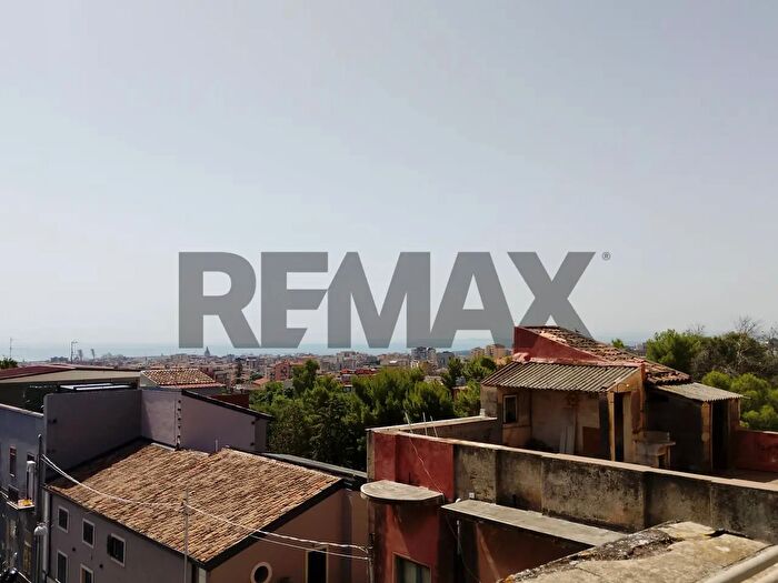 Appartamento con 7 locali in vendita in Via San Paolo, Catania