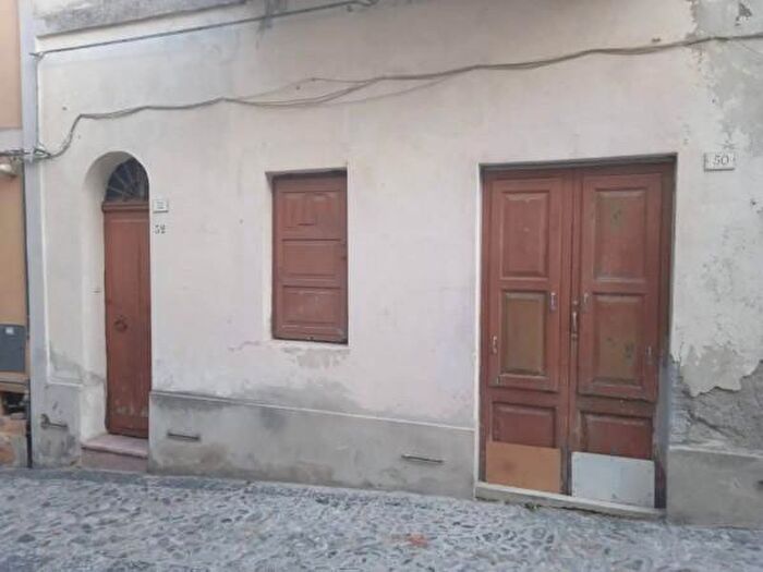 Casa quadrilocale in vendita in Via Guglielmo Siracusa, Castroreale