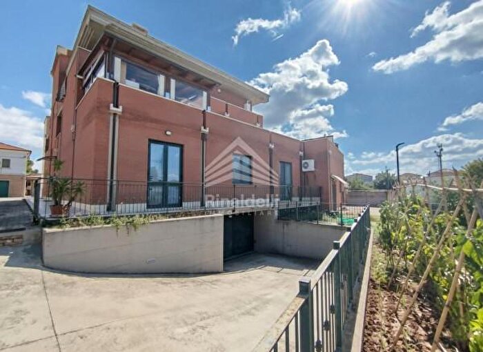 Appartamento quadrilocale in vendita in Via Dante Alighieri, Morrovalle