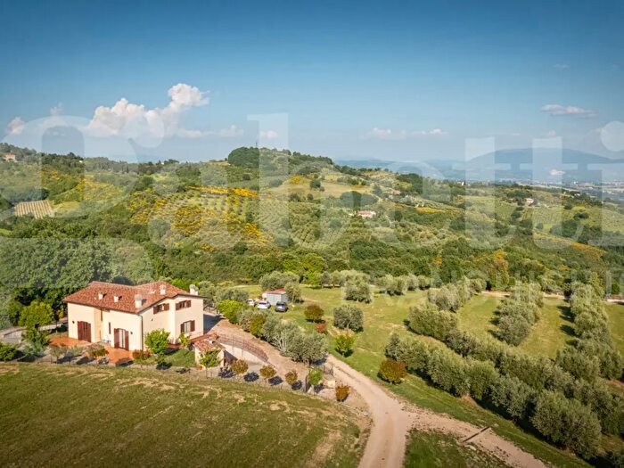 Casa quadrilocale in vendita in Via delle Ghiande Snc, Perugia