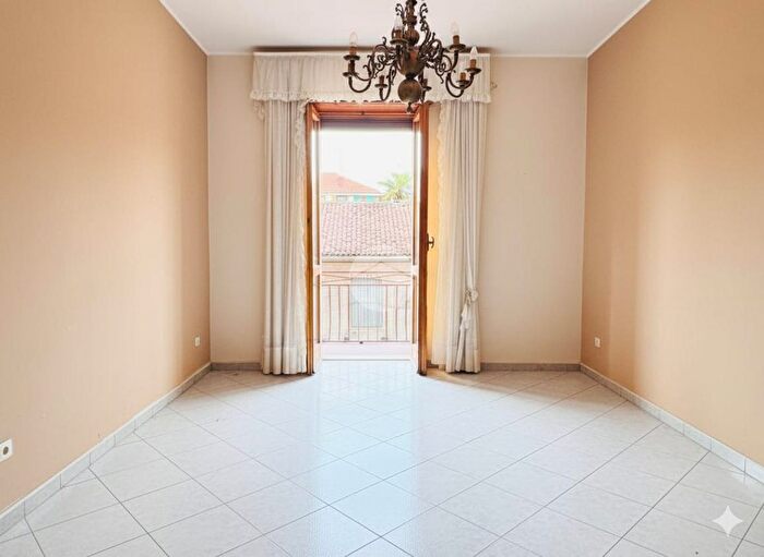 Appartamento trilocale in vendita in Via Giacomo Durando, Torino