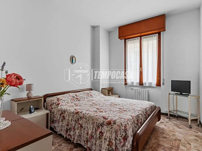 Appartamento trilocale in vendita in Via Pietro Pomponazzi, Milano