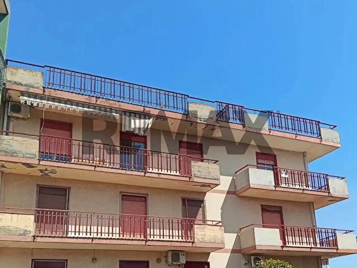Appartamento con 5 locali in vendita in Via Immacolata, Mascali