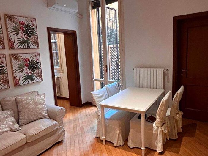 Appartamento trilocale in affitto in Saragozza dentro le Mura, Bologna