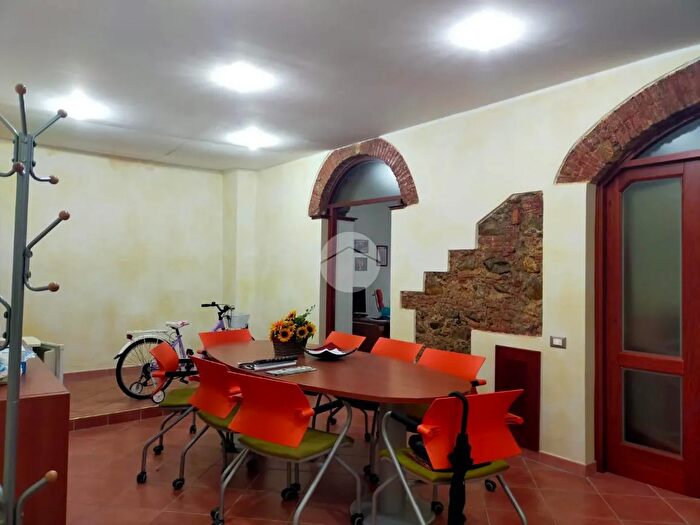 Appartamento trilocale in vendita in Via Marco Aurelio Severini, Cosenza