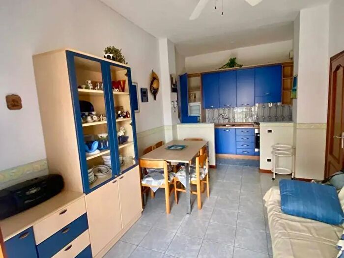 Appartamento trilocale in affitto in Via Patrioti, Albenga