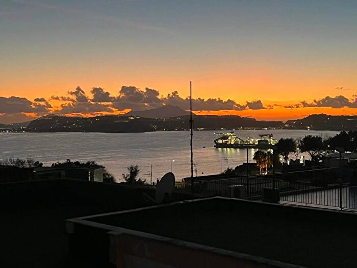 Appartamento bilocale in affitto in Via Artiaco, Pozzuoli Alta, Pozzuoli