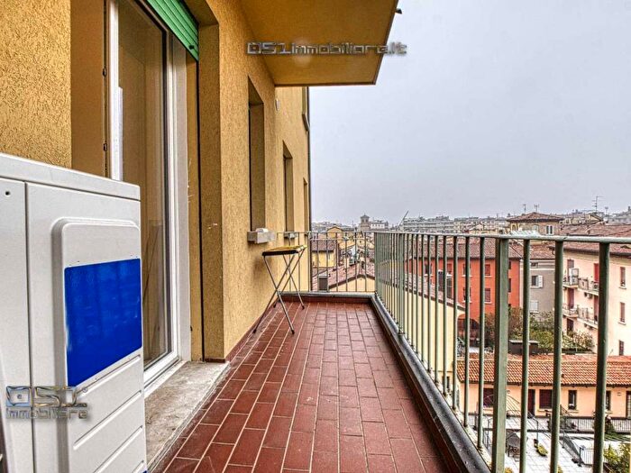 Appartamento con 5 locali in affitto in Via San Felice, San Felice, Bologna
