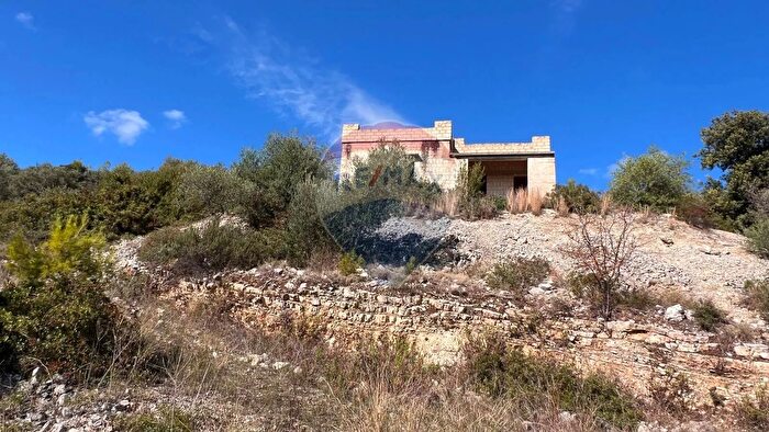 Casa trilocale in vendita in Località Lama Le Canne, Vieste