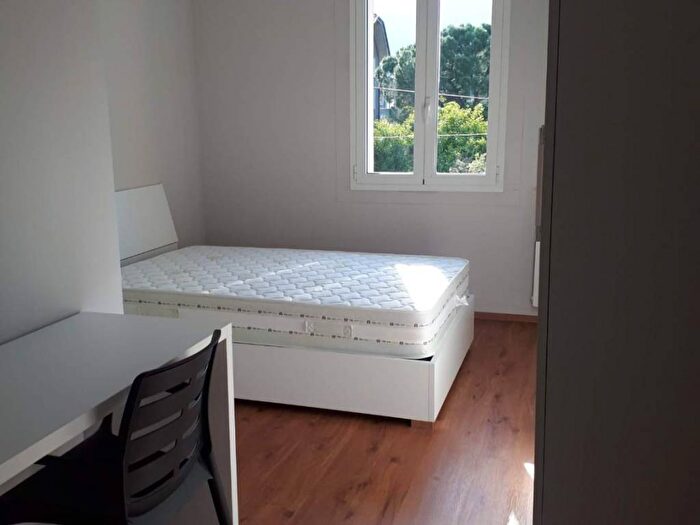 Appartamento con 5 locali in affitto in Via Centro, Borgo Roma, Verona