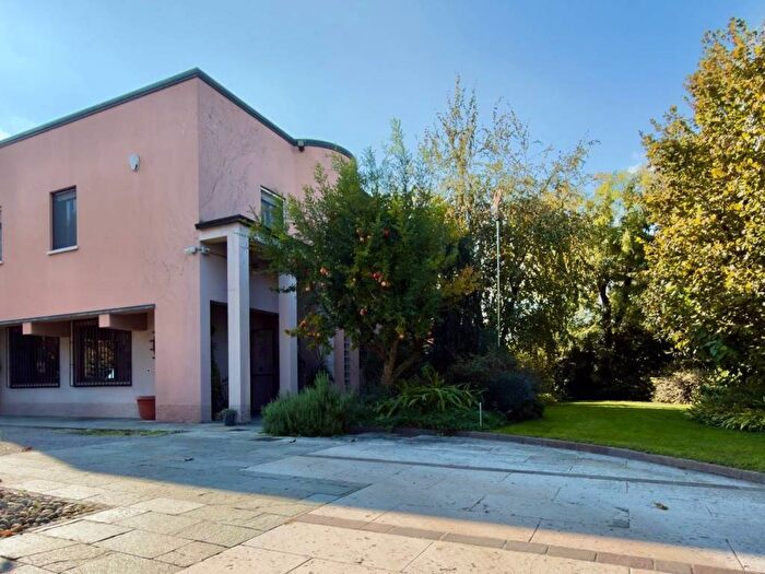 Casa in vendita in Via Trentino, Strada Per Leno, Manerbio