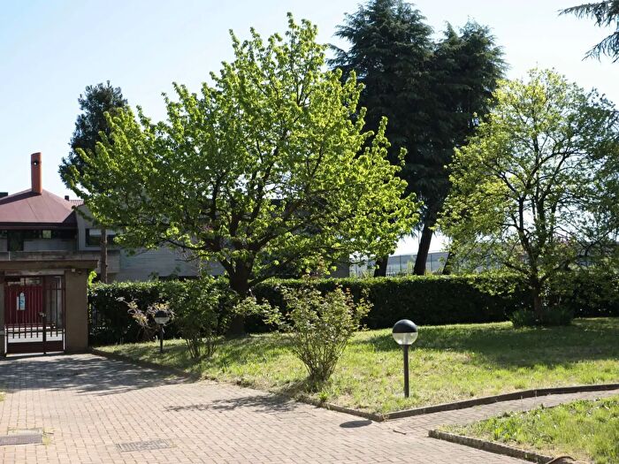 Appartamento con 5 locali in vendita in Via Togliatti, Zibido San Giacomo