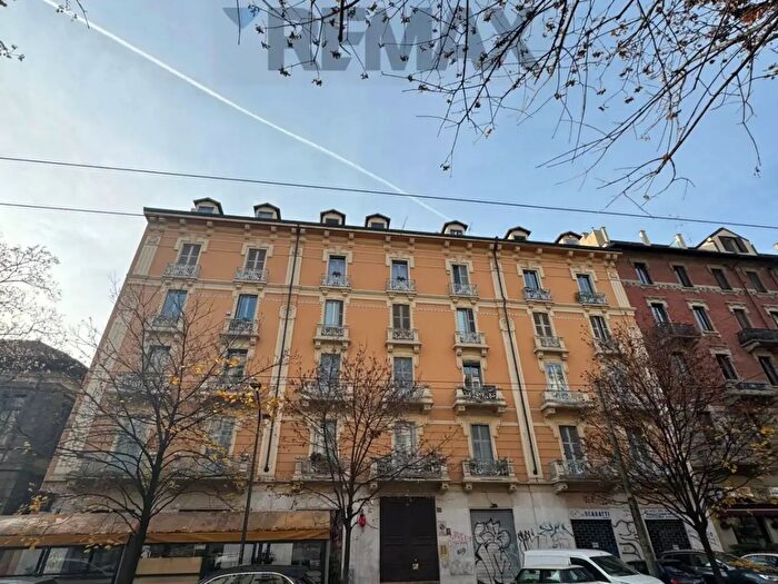 Appartamento monolocale in affitto in Via Pergolesi, Milano