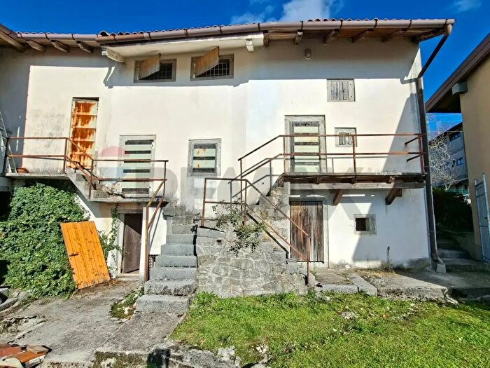 Casa con 9 locali in vendita in Via Porzus, Attimis