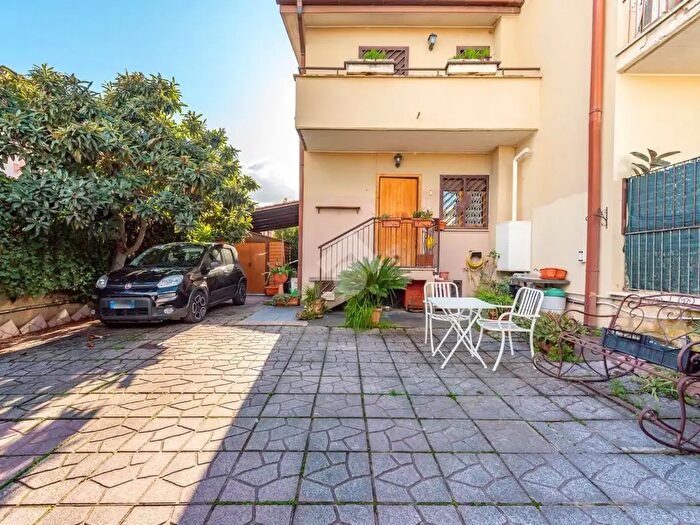 Casa con 5 locali in vendita in Via di Casal Morena, Roma
