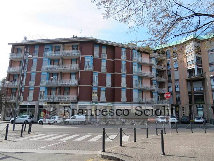 Appartamento bilocale in affitto in Piazzale Santuario, Saronno