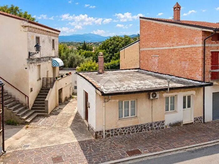 Casa trilocale in vendita in Via delle Piane, Canosa Sannita