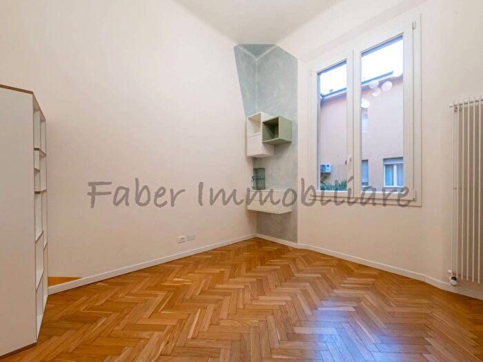 Appartamento con 5 locali in affitto in Via dellIndipendenza, Centro Storico, Bologna