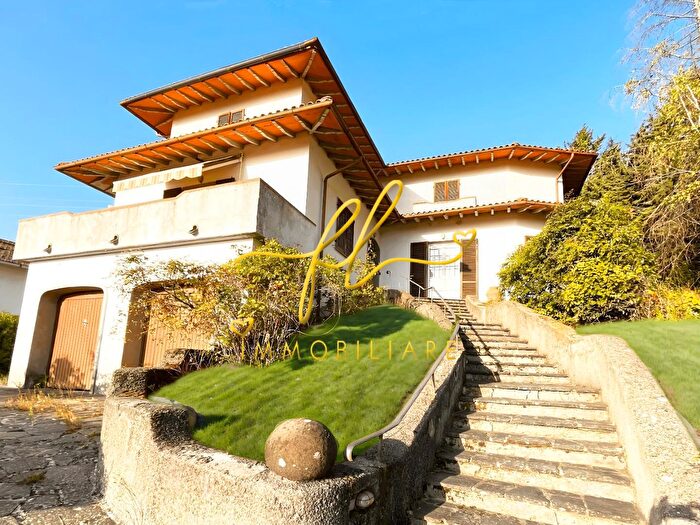 Casa con 6 locali in vendita in Castelnuovo Val Di Cecina