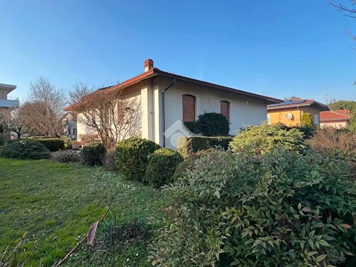 Casa con 5 locali in vendita in Via Papa Pio XI, Ronco Briantino