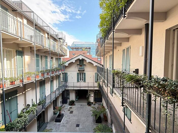 Appartamento monolocale in affitto in Via Marco Polo, Porta Nuova, Milano